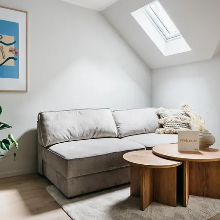 L Floyen Apartment