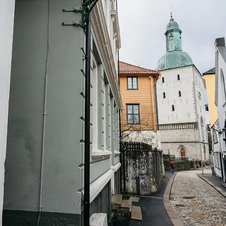 L Floyen Apartmán *